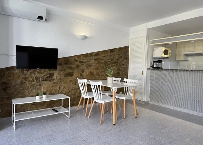 Agi Pi Sunyer Apartments