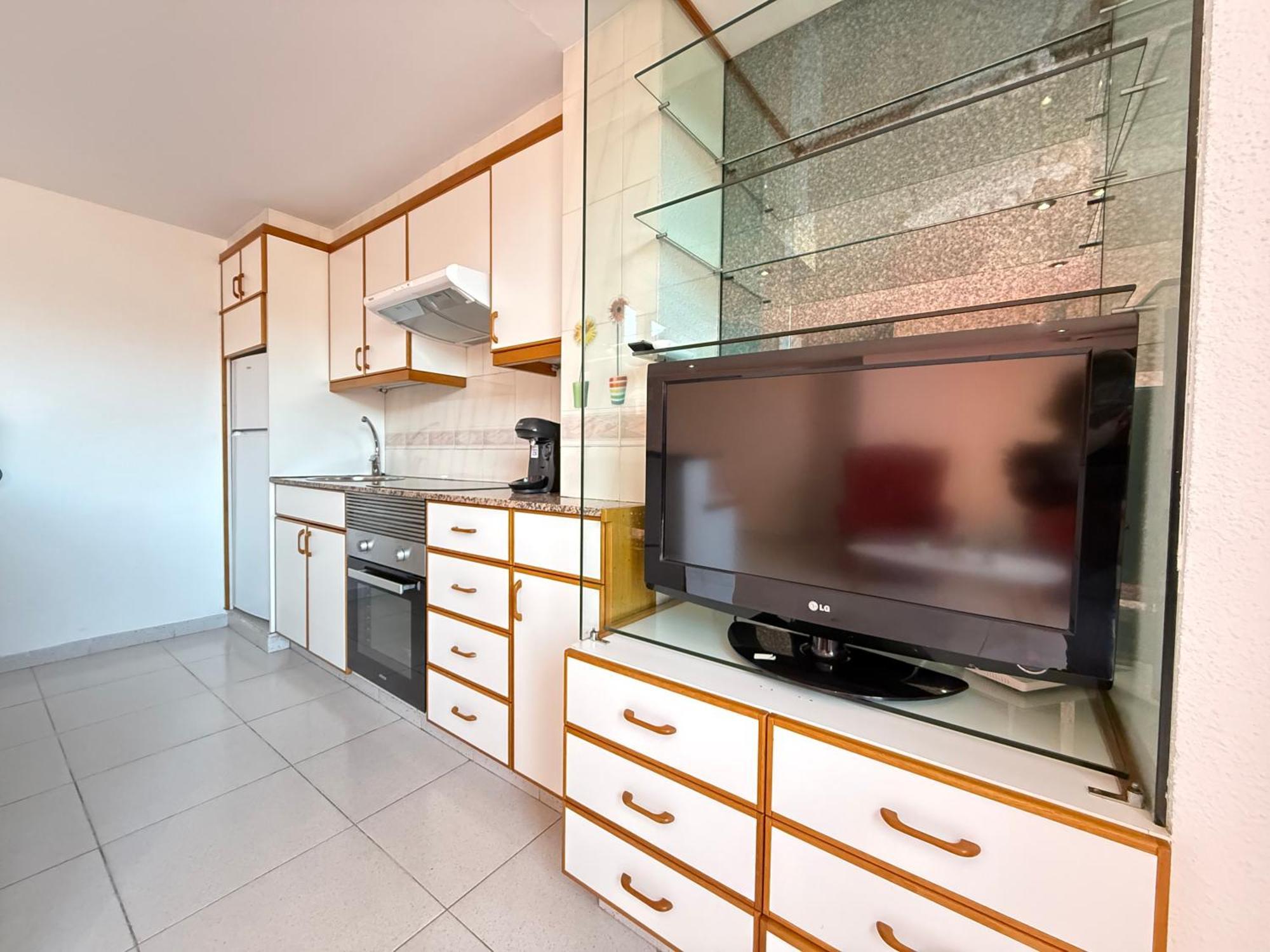 Agi Pi Sunyer Apartment Roses